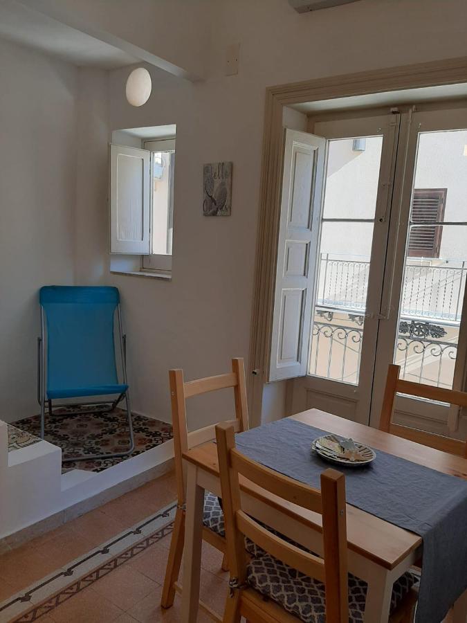 Casa Vacanze Mannina كاستيلاّماري ديل غو المظهر الخارجي الصورة